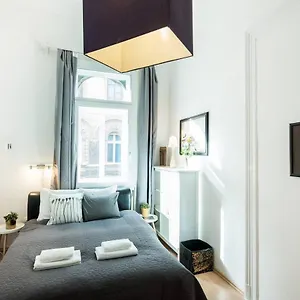 Cosy And Central With 4 Bedrooms And A/c Appartamento Budapest